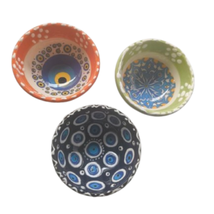 Małe ozdobne miseczki ceramiczne